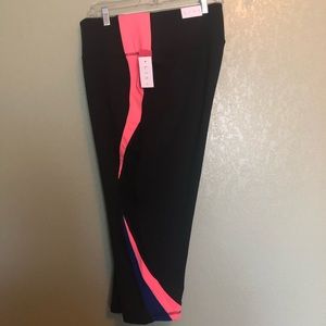 Women’s Livi -  Athletic Capri 22/24 NWT